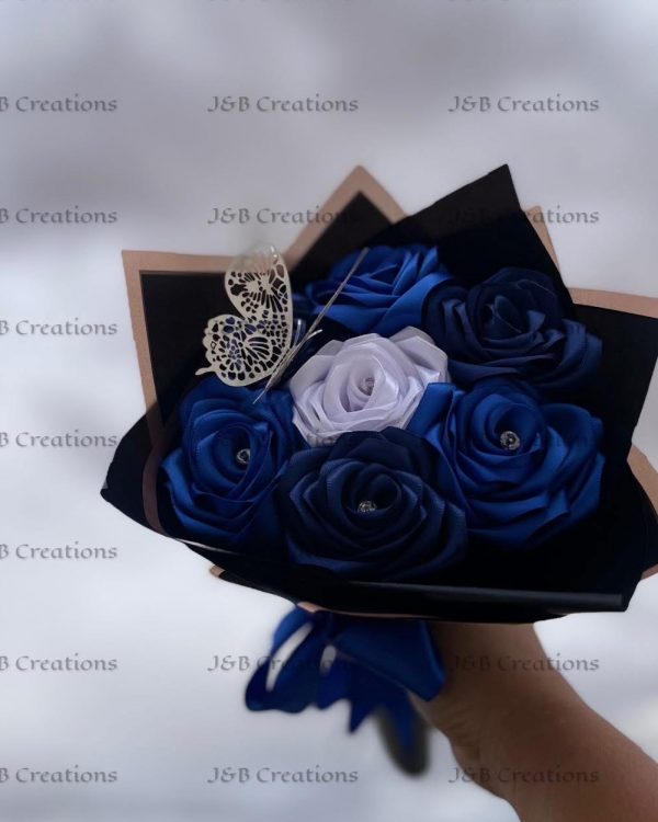7ct Eternal Rose Bouquet